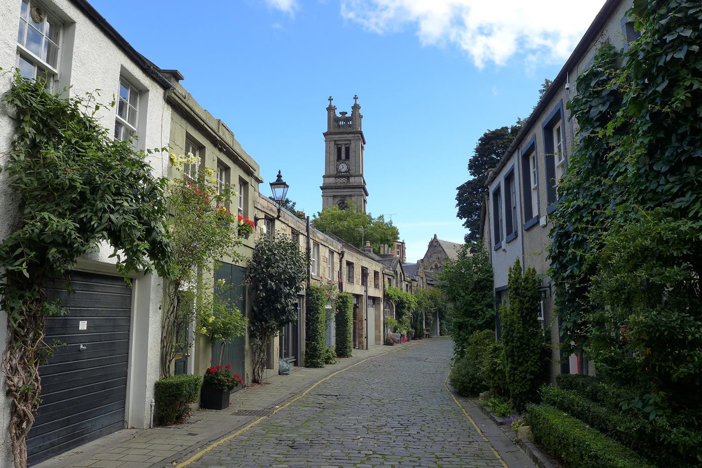 Undiscovered Edinburgh On Foot Walking Tour Local Eyes Tours